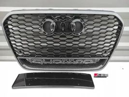 Audi RS6 C7 Grotelės viršutinės 4G0853037