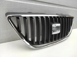 Seat Ibiza IV (6J,6P) Grille calandre supérieure de pare-chocs avant 6J0853651