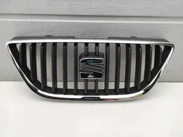 Seat Ibiza IV (6J,6P) Grille calandre supérieure de pare-chocs avant 6J0853651