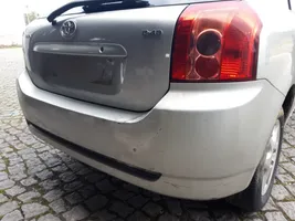 Toyota Corolla E120 E130 Zderzak tylny 