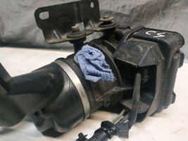 Peugeot 308 Supporto di montaggio della pompa del servosterzo 9684252580