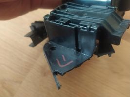 BMW 3 E30 Fusibile relè della batteria 929615101