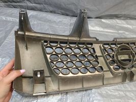 Nissan Navara D22 Grille calandre supérieure de pare-chocs avant 62310VK000