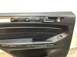 Mercedes-Benz GL X164 Garniture panneau de porte arrière A1647300770