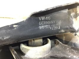 Volkswagen Golf VII Braccio di controllo sospensione posteriore superiore/braccio oscillante 1K05051301