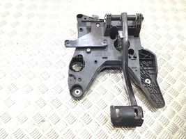 Volkswagen Touareg II Brake pedal 7P0723142L