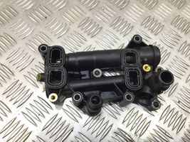 BMW 3 F30 F35 F31 Support de filtre à huile 70379335