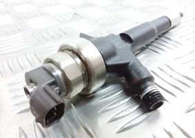 Opel Astra J Injecteur de carburant 55567729