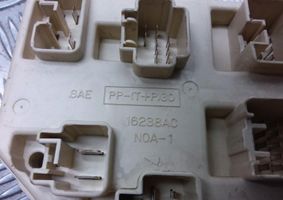 Chrysler 300M Fuse module 16238AC