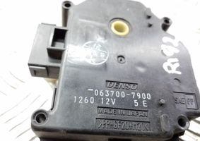 Toyota Yaris Tuloilmaventtiilin käyttömoottori 0637007900