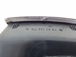 Mercedes-Benz S W220 Takaosan ilmakanavan tuuletussuuttimen ritilä 2208300654