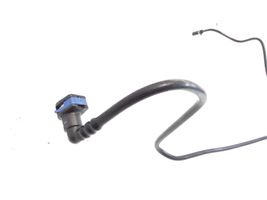 BMW X3 F25 Tuyau d'alimentation conduite de carburant 7216539