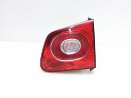 Volkswagen Tiguan Lampy tylnej klapy bagażnika 5N0945094B