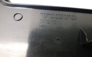 Volvo XC60 Copertura del rivestimento del sottoporta posteriore 30721151