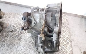 Opel Antara Scatola del cambio manuale a 5 velocità 96420073