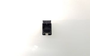 Volkswagen Transporter - Caravelle T5 Câble adaptateur AUX 5M0035724