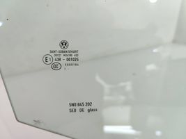 Volkswagen Tiguan Etuoven ikkunalasi, neliovinen malli 5N0845202