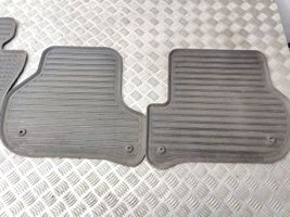 Skoda Octavia Mk2 (1Z) Set di tappetini per auto 1Z1862436