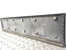 Suzuki Grand Vitara II Moulure de porte avant 7758065J01