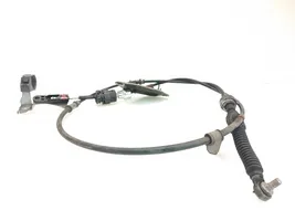 Toyota RAV 4 (XA40) Gear shift cable linkage 