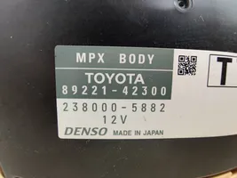Toyota RAV 4 (XA40) Module de fusibles 8922142300