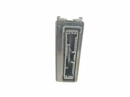 Toyota RAV 4 (XA40) Gateway valdymo modulis 8911142021