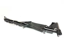 BMW 5 G30 G31 Kita variklio skyriaus detalė 9334792