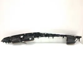 BMW 5 G30 G31 Panelės apdaila 709084