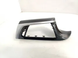 BMW 5 G30 G31 Rivestimento del vano portaoggetti del cruscotto 708533