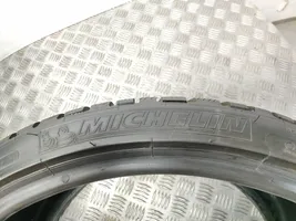 Tesla Model 3 R20 winter tire 