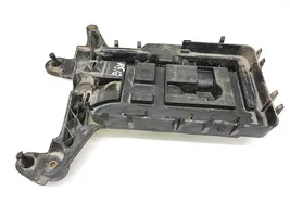 Volkswagen Caddy Boîte de batterie 1K0915333B