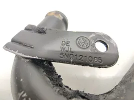 Volkswagen Caddy Moottorin vesijäähdytyksen putki/letku 5N0121065