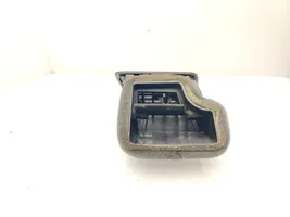 Volkswagen PASSAT B7 Copertura griglia di ventilazione laterale cruscotto 3AB819701A