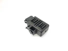 Volkswagen Transporter - Caravelle T5 Seat heating relay 1K0959772