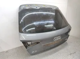 Audi A3 S3 8V Takaluukun/tavaratilan kansi 