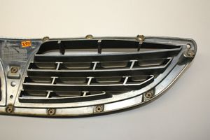 SsangYong Kyron Grille calandre supérieure de pare-chocs avant 7945109000