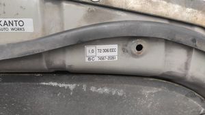 Toyota Corolla Verso E121 Couvercle, capot moteur 5330113050