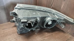 Volkswagen Crafter Headlight/headlamp HVW9068200061