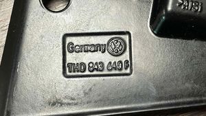 Volkswagen Transporter - Caravelle T5 Ogranicznik drzwi bocznych / przesuwnych 7H0843640F