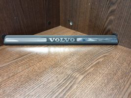 Volvo S60 Copertura del rivestimento del sottoporta anteriore 8659960