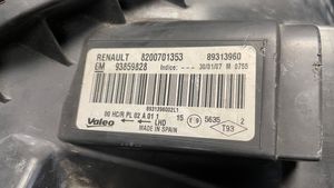 Renault Trafic II (X83) Lampa przednia 8200701353