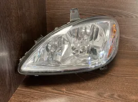 Mercedes-Benz Vito Viano W639 Lampa przednia A6398200161