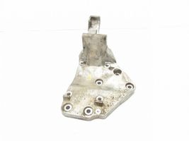 Nissan Pathfinder R51 Supporto del generatore/alternatore 