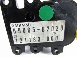 Daihatsu Cuore Matkustajan turvatyynyn on-off-kytkin 