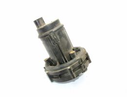 Volkswagen Golf IV Secondary air pump 