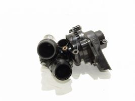 Audi A4 S4 B8 8K Alloggiamento termostato 