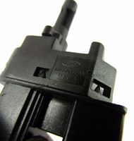 Ford C-MAX I Clutch pedal sensor 