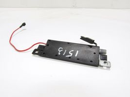 Audi A4 S4 B5 8D Antenas pastiprinātājs 