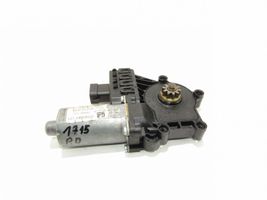 Opel Astra H Front door window regulator motor 