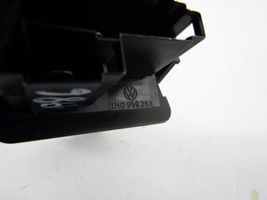 Volkswagen Golf III Relais de commande ventilateur chauffage 